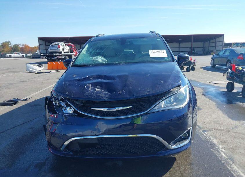 Photo 12 of 2018 Chrysler Pacifica TOURING L (VIN 2C4RC1BGXJR204035)