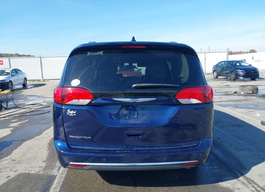 Photo 16 of 2018 Chrysler Pacifica TOURING L (VIN 2C4RC1BGXJR204035)