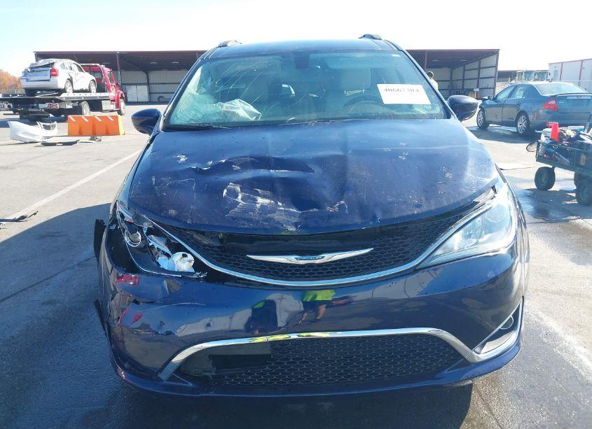 Photo 6 of 2018 Chrysler Pacifica TOURING L (VIN 2C4RC1BGXJR204035)