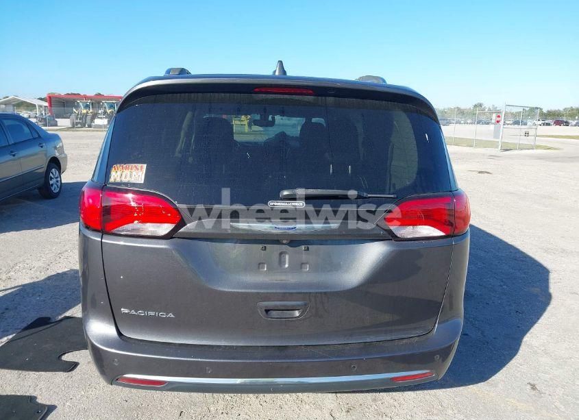 Photo 16 of 2019 Chrysler Pacifica TOURING L (VIN 2C4RC1BGXKR577402)