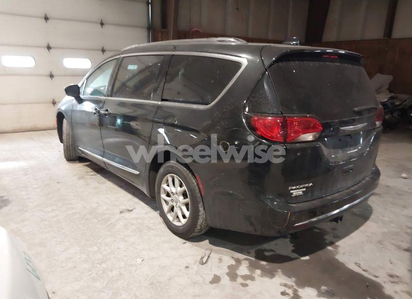 Photo 3 of 2020 Chrysler Pacifica TOURING L (VIN 2C4RC1BGXLR103631)