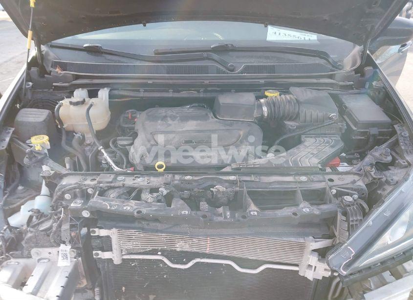 Photo 10 of 2020 Chrysler Pacifica (VIN 2C4RC1BGXLR124947)