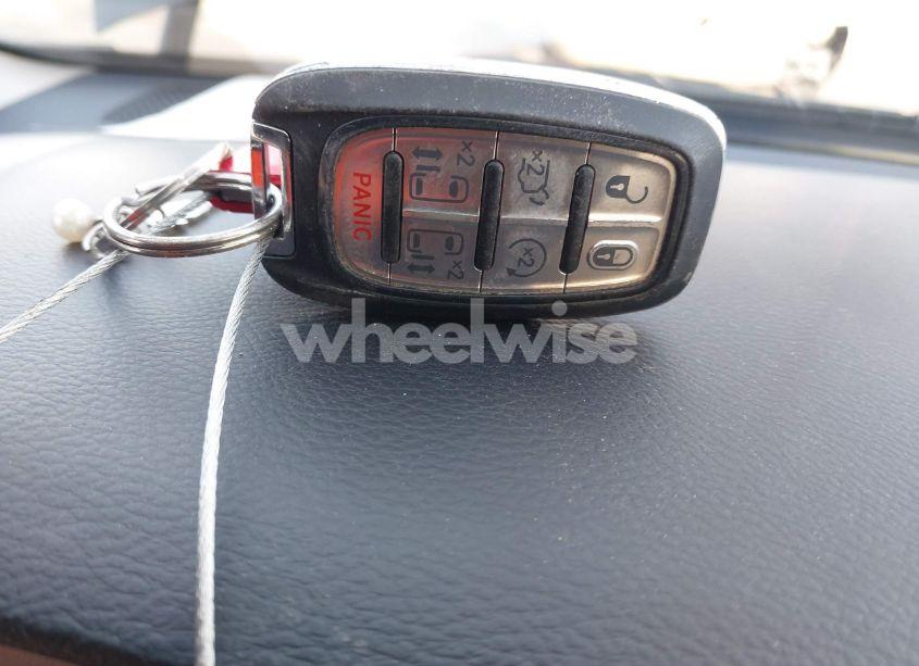 Photo 11 of 2020 Chrysler Pacifica (VIN 2C4RC1BGXLR124947)