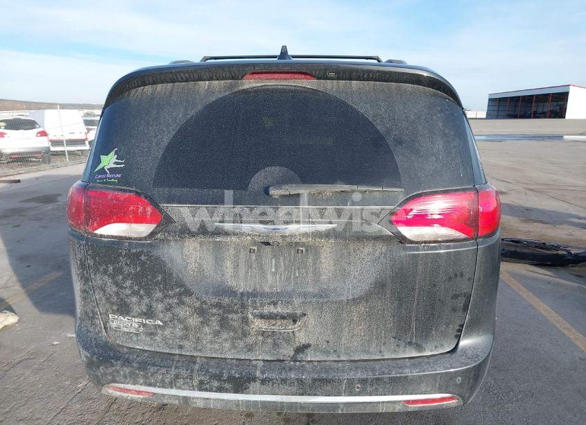 Photo 16 of 2020 Chrysler Pacifica (VIN 2C4RC1BGXLR124947)