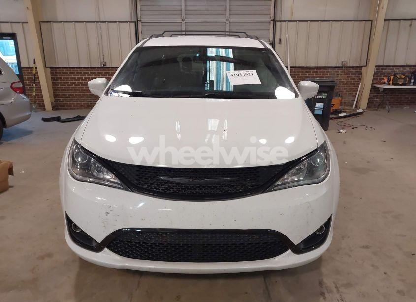 Photo 12 of 2020 Chrysler Pacifica TOURING L (VIN 2C4RC1BGXLR232582)