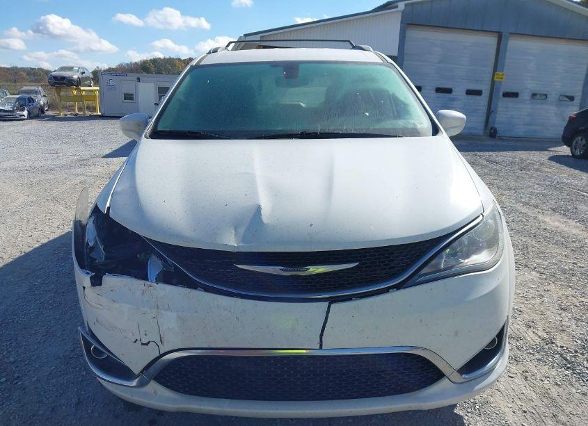 Photo 13 of 2020 Chrysler Pacifica TOURING L (VIN 2C4RC1BGXLR272189)