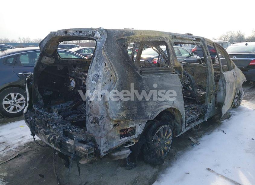 Photo 4 of 2021 Chrysler Pacifica TOURING L (VIN 2C4RC1BGXMR531359)