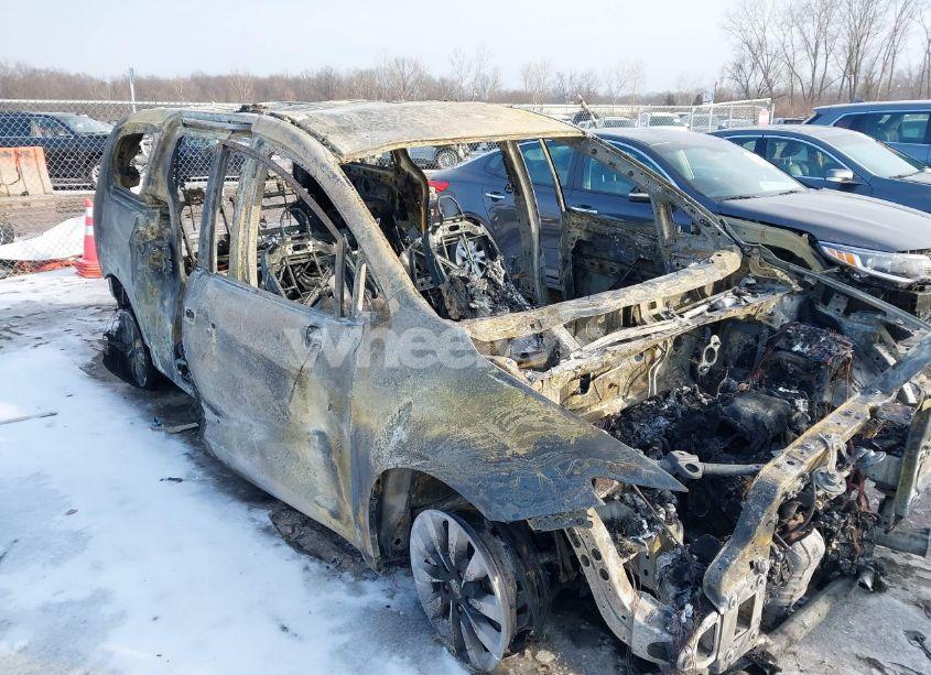 Photo 6 of 2021 Chrysler Pacifica TOURING L (VIN 2C4RC1BGXMR531359)