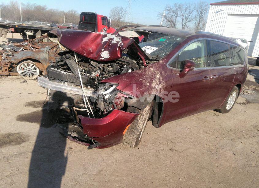 Photo 2 of 2021 Chrysler Pacifica TOURING L (VIN 2C4RC1BGXMR547643)