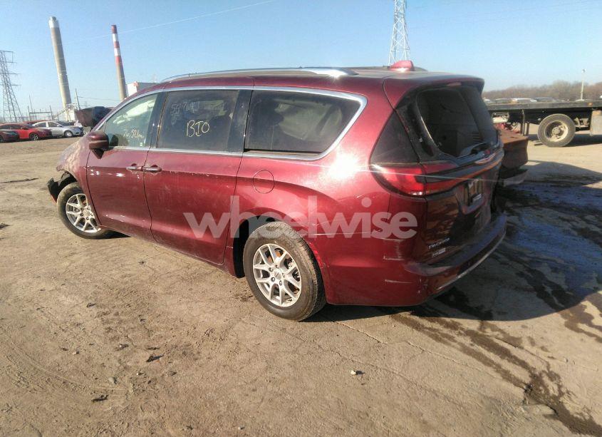 Photo 3 of 2021 Chrysler Pacifica TOURING L (VIN 2C4RC1BGXMR547643)