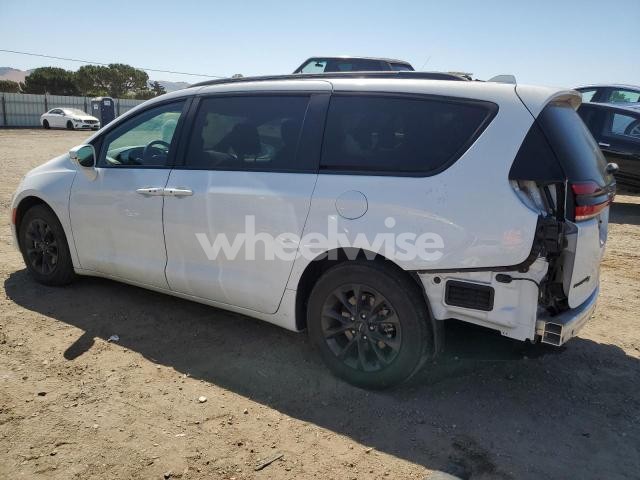 Photo 12 of 2021 CHRYSLER PACIFICA TOURING L (VIN 2C4RC1BGXMR558982)