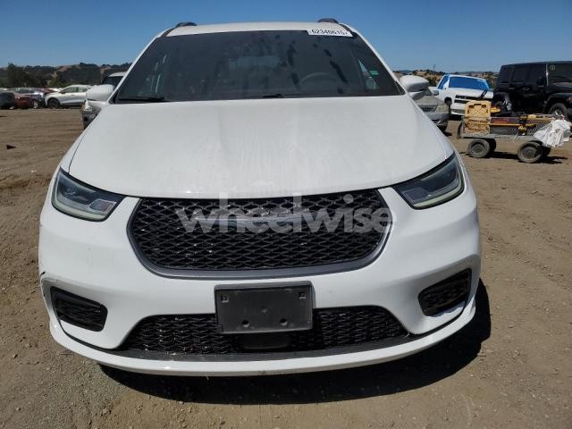 Photo 6 of 2021 CHRYSLER PACIFICA TOURING L (VIN 2C4RC1BGXMR558982)