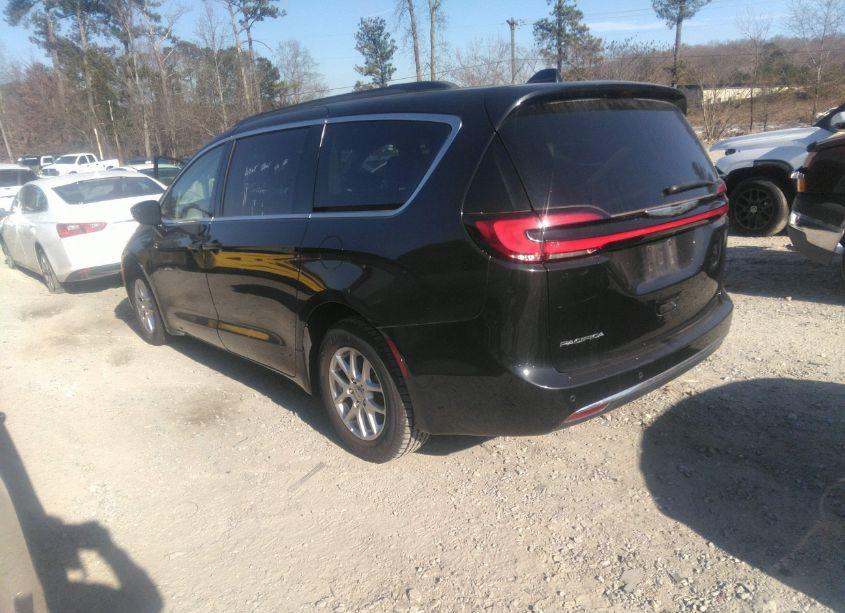 Photo 3 of 2022 Chrysler Pacifica TOURING L (VIN 2C4RC1BGXNR111344)