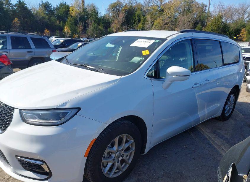 Photo 14 of 2022 Chrysler Pacifica TOURING L (VIN 2C4RC1BGXNR116978)