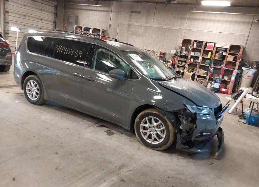 2022 Chrysler Pacifica TOURING L (VIN 2C4RC1BGXNR162374) main photo