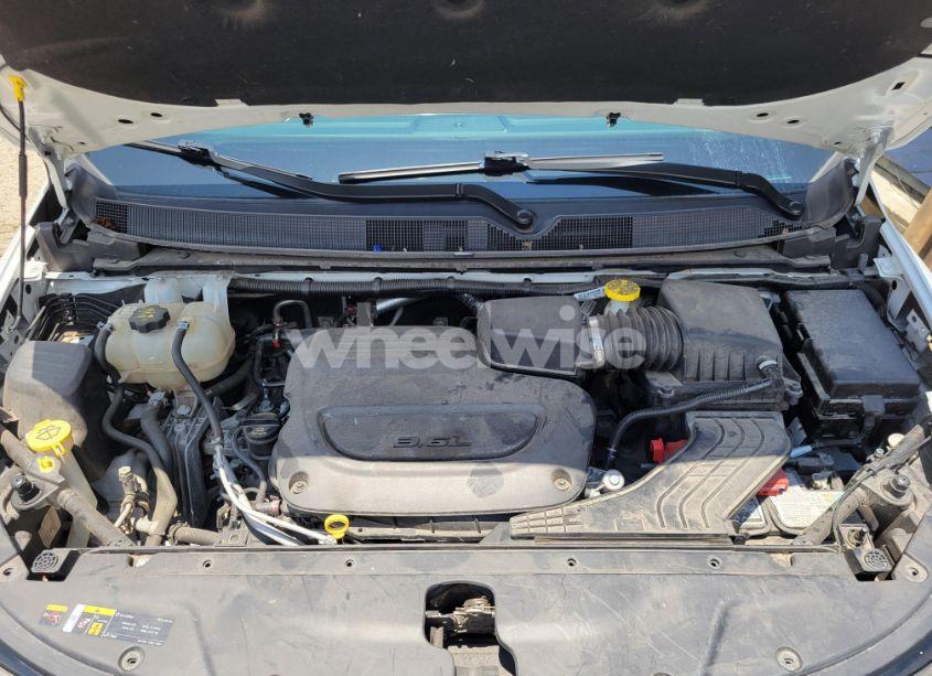 Photo 10 of 2022 Chrysler Pacifica TOURING L (VIN 2C4RC1BGXNR233654)