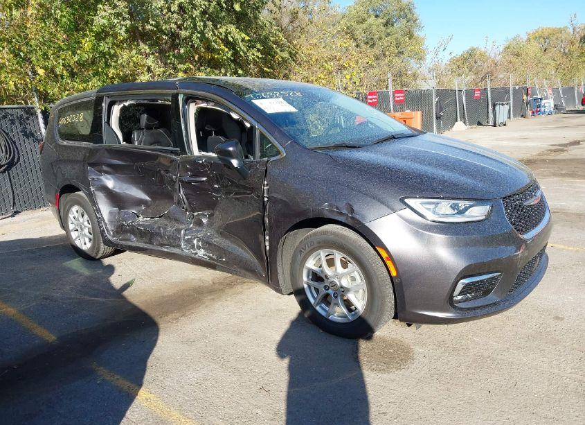 2023 Chrysler Pacifica TOURING L (VIN 2C4RC1BGXPR539501) main photo