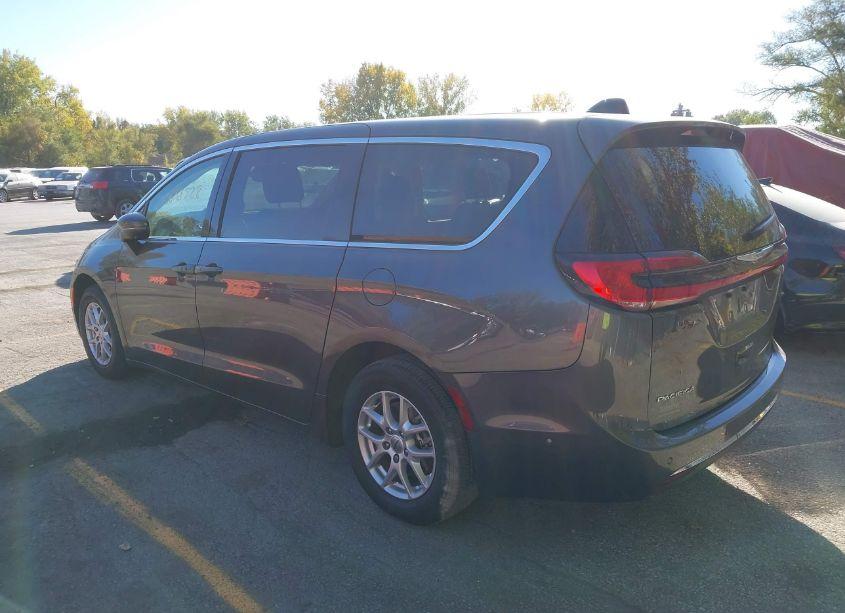 Photo 3 of 2023 Chrysler Pacifica TOURING L (VIN 2C4RC1BGXPR539501)