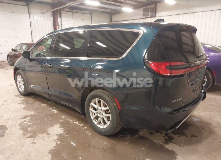 Photo 3 of 2023 Chrysler Pacifica TOURING L (VIN 2C4RC1BGXPR571753)