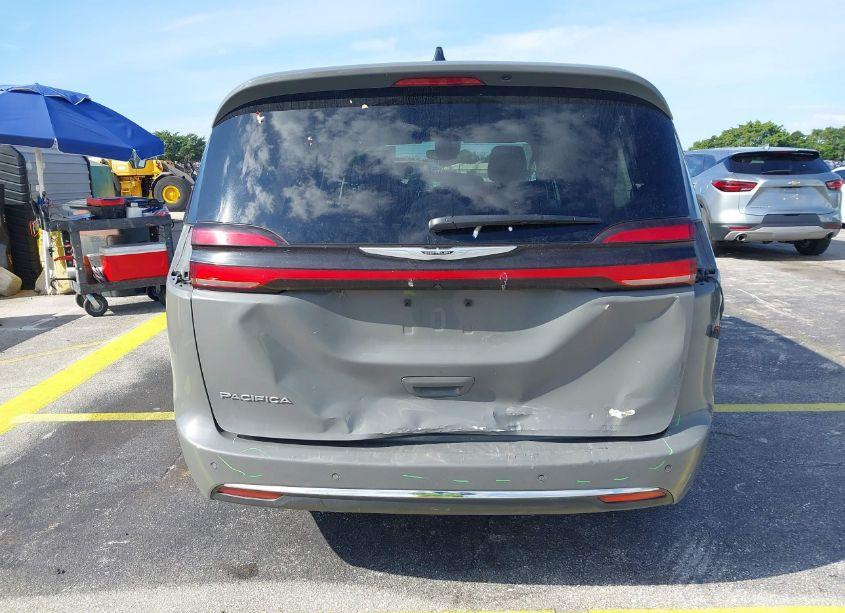 Photo 6 of 2023 Chrysler Pacifica TOURING L (VIN 2C4RC1BGXPR591212)