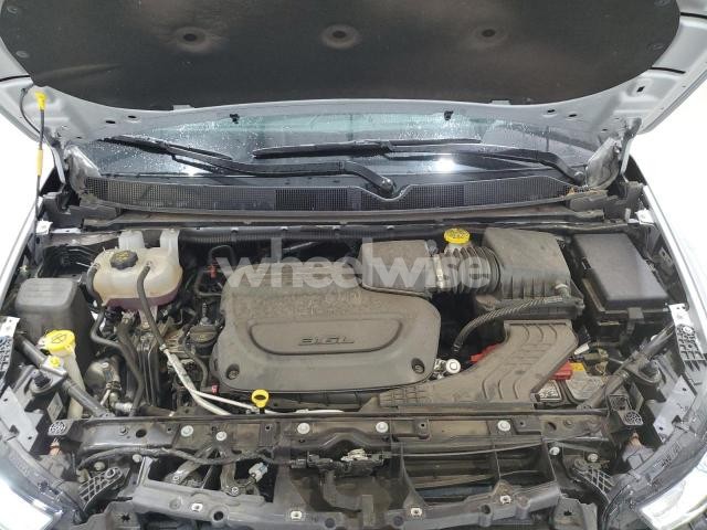 Photo 5 of 2024 CHRYSLER PACIFICA TOURING L (VIN 2C4RC1BGXRR147024)