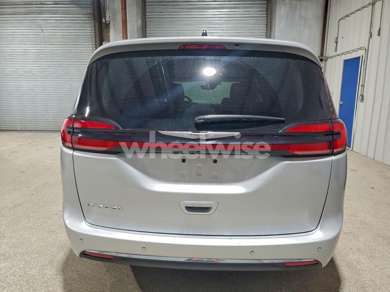 Photo 6 of 2024 CHRYSLER PACIFICA TOURING L (VIN 2C4RC1BGXRR162199)
