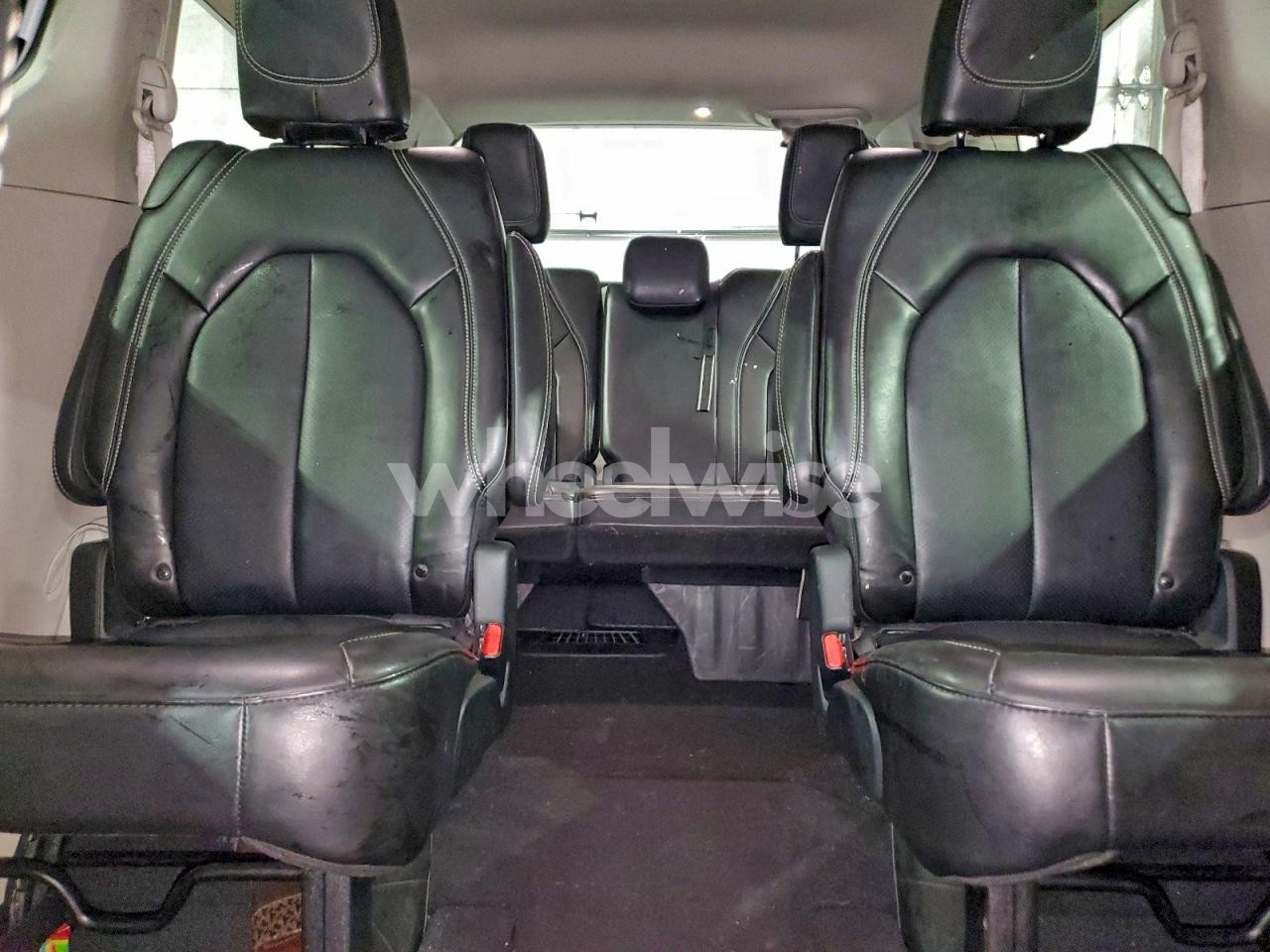 Photo 10 of 2024 CHRYSLER PACIFICA TOURING L (VIN 2C4RC1BGXRR182243)