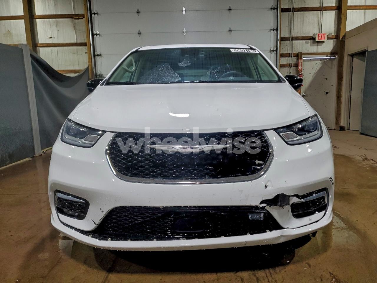 Photo 5 of 2024 CHRYSLER PACIFICA TOURING L (VIN 2C4RC1BGXRR182243)