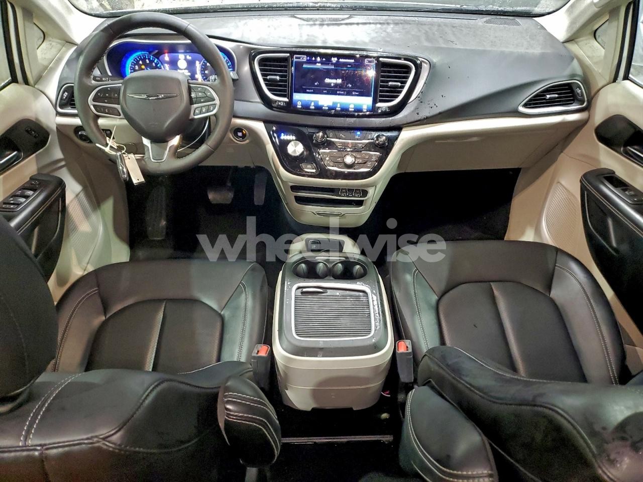 Photo 8 of 2024 CHRYSLER PACIFICA TOURING L (VIN 2C4RC1BGXRR182243)