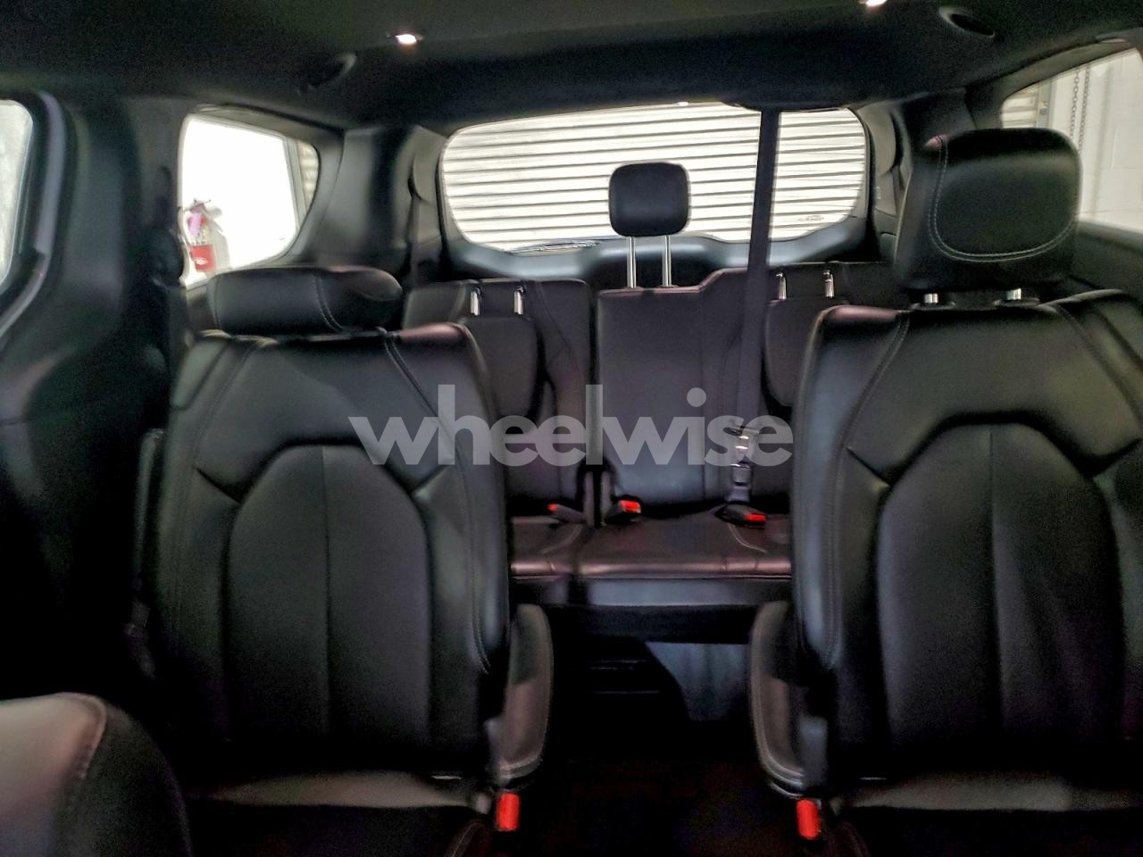 Photo 10 of 2025 CHRYSLER PACIFICA SELECT (VIN 2C4RC1BGXSR520875)