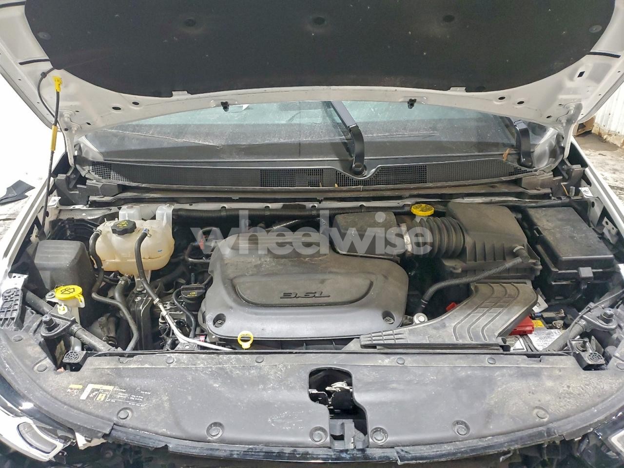 Photo 12 of 2025 CHRYSLER PACIFICA SELECT (VIN 2C4RC1BGXSR520875)