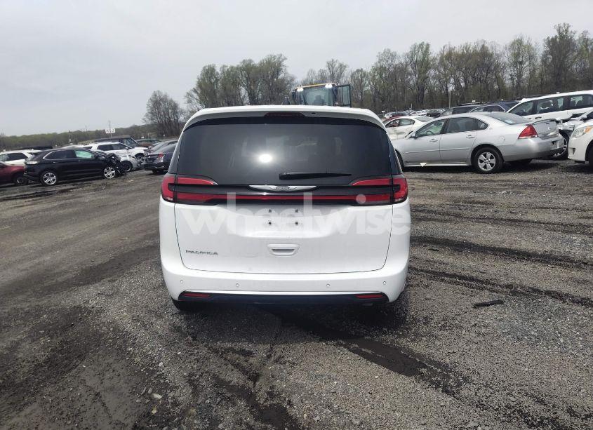 Photo 17 of 2025 Chrysler Pacifica SELECT (VIN 2C4RC1BGXSR521900)