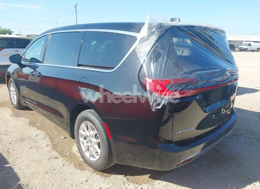 Photo 3 of 2025 Chrysler Pacifica SELECT (VIN 2C4RC1BGXSR530726)