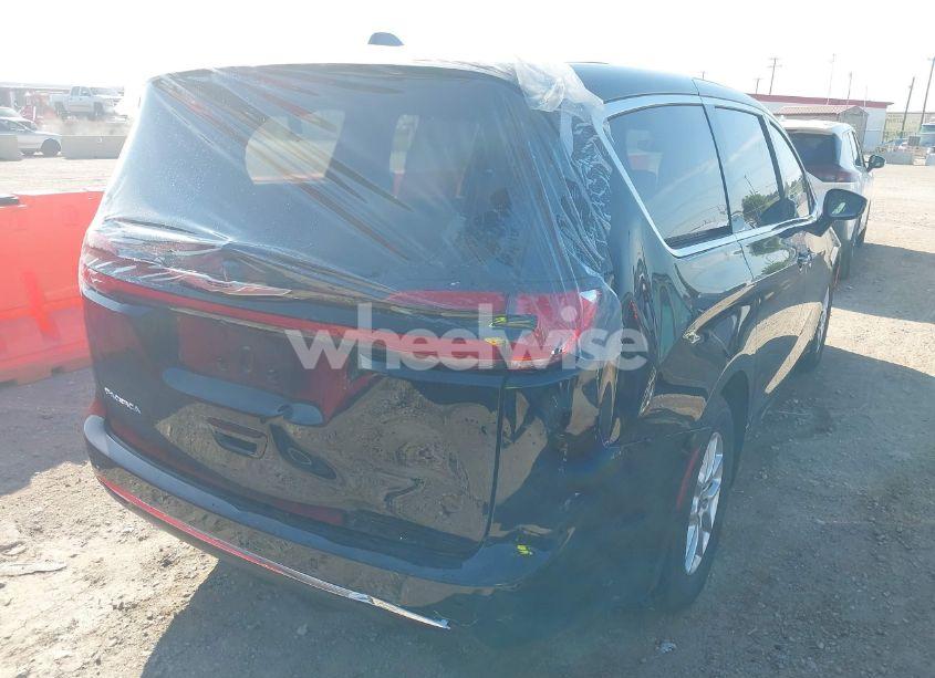 Photo 4 of 2025 Chrysler Pacifica SELECT (VIN 2C4RC1BGXSR530726)