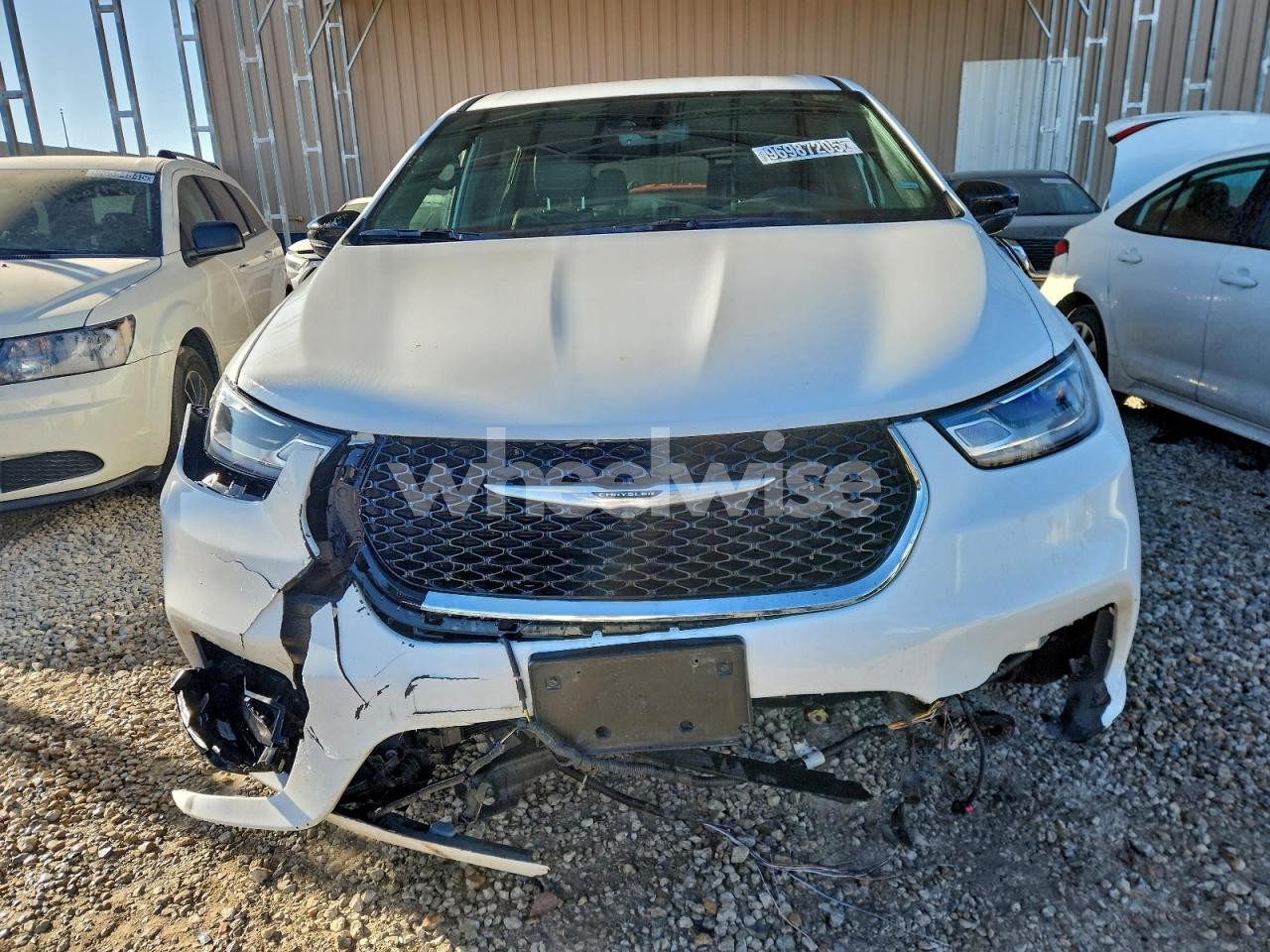 Photo 5 of 2025 CHRYSLER PACIFICA SELECT (VIN 2C4RC1BGXSR552838)