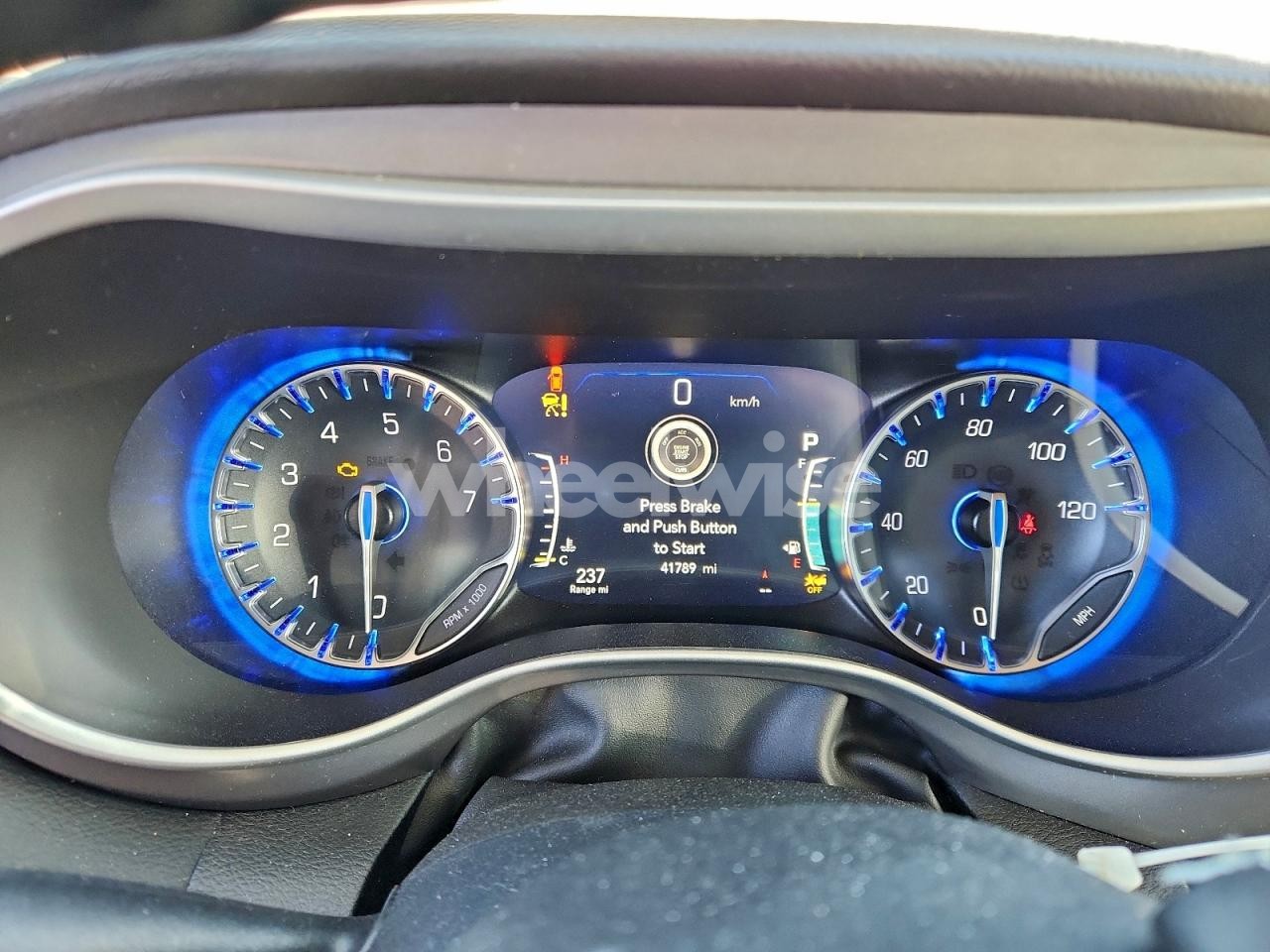 Photo 9 of 2025 CHRYSLER PACIFICA SELECT (VIN 2C4RC1BGXSR552838)