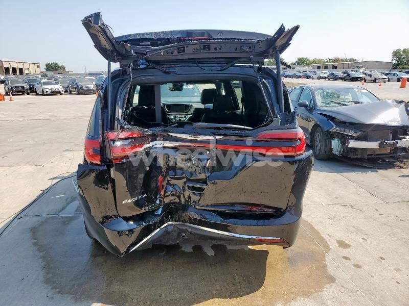 Photo 10 of 2025 CHRYSLER PACIFICA SELECT N/A (VIN 2C4RC1BGXSR597701)