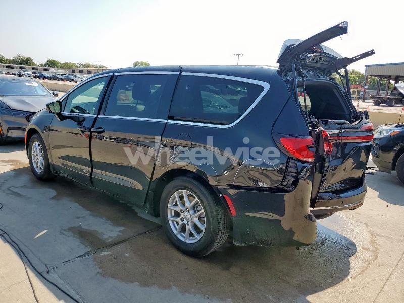 Photo 12 of 2025 CHRYSLER PACIFICA SELECT N/A (VIN 2C4RC1BGXSR597701)