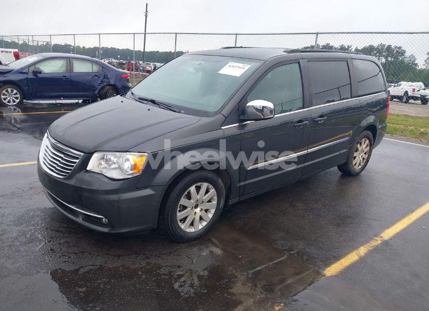Photo 2 of 2012 Chrysler Town & COUNTRY TOURING-L (VIN 2C4RC1CG0CR135051)