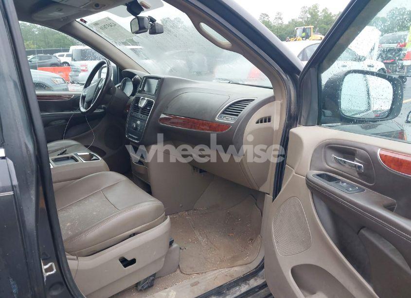 Photo 5 of 2012 Chrysler Town & COUNTRY TOURING-L (VIN 2C4RC1CG0CR135051)