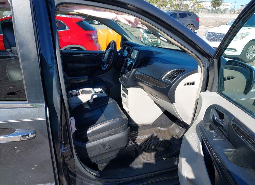 Photo 5 of 2012 Chrysler Town & COUNTRY TOURING-L (VIN 2C4RC1CG0CR192835)