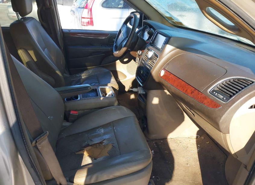 Photo 5 of 2012 Chrysler Town & COUNTRY TOURING-L (VIN 2C4RC1CG0CR245176)