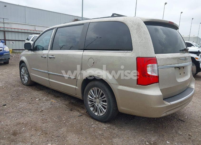 Photo 3 of 2013 Chrysler Town & COUNTRY TOURING-L (VIN 2C4RC1CG0DR508669)