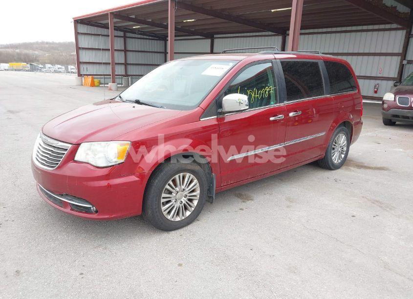 Photo 2 of 2013 Chrysler Town & COUNTRY TOURING-L (VIN 2C4RC1CG0DR712016)
