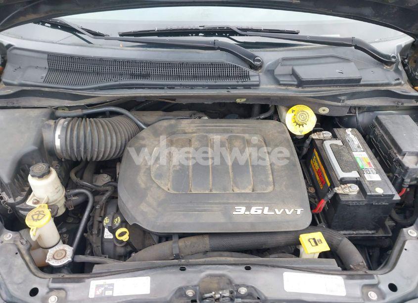 Photo 10 of 2014 Chrysler Town & COUNTRY TOURING-L (VIN 2C4RC1CG0ER107401)