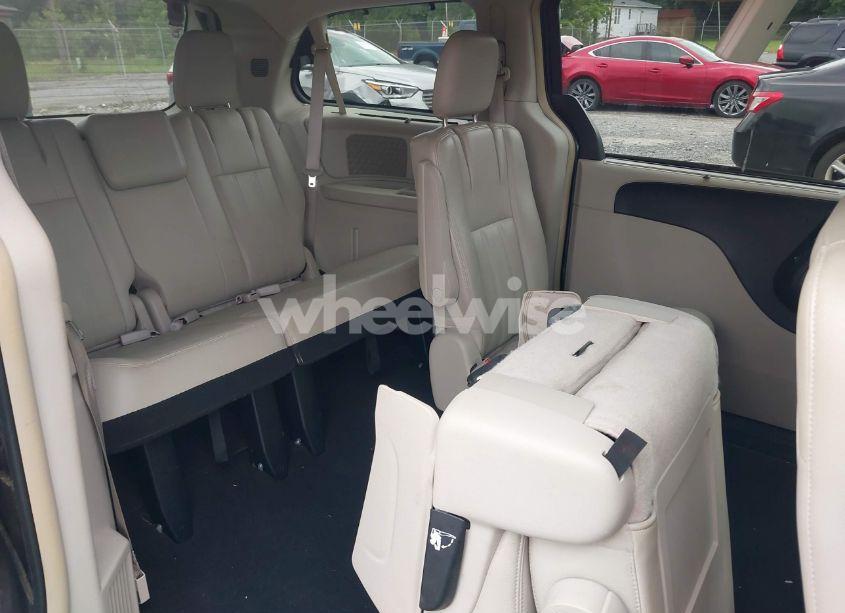 Photo 8 of 2014 Chrysler Town & COUNTRY TOURING-L (VIN 2C4RC1CG0ER107401)