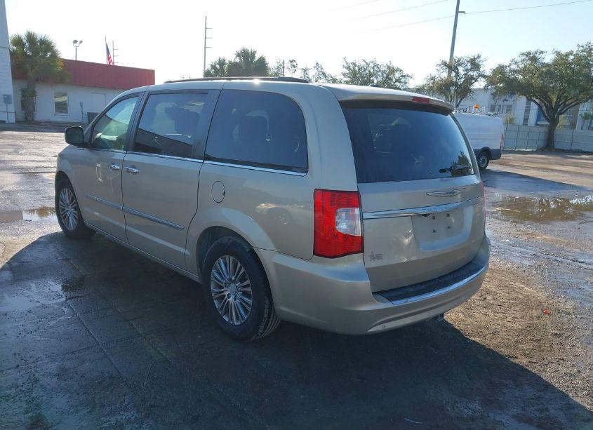 Photo 3 of 2014 Chrysler Town & COUNTRY TOURING-L (VIN 2C4RC1CG0ER116082)