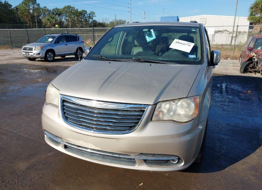 Photo 6 of 2014 Chrysler Town & COUNTRY TOURING-L (VIN 2C4RC1CG0ER116082)