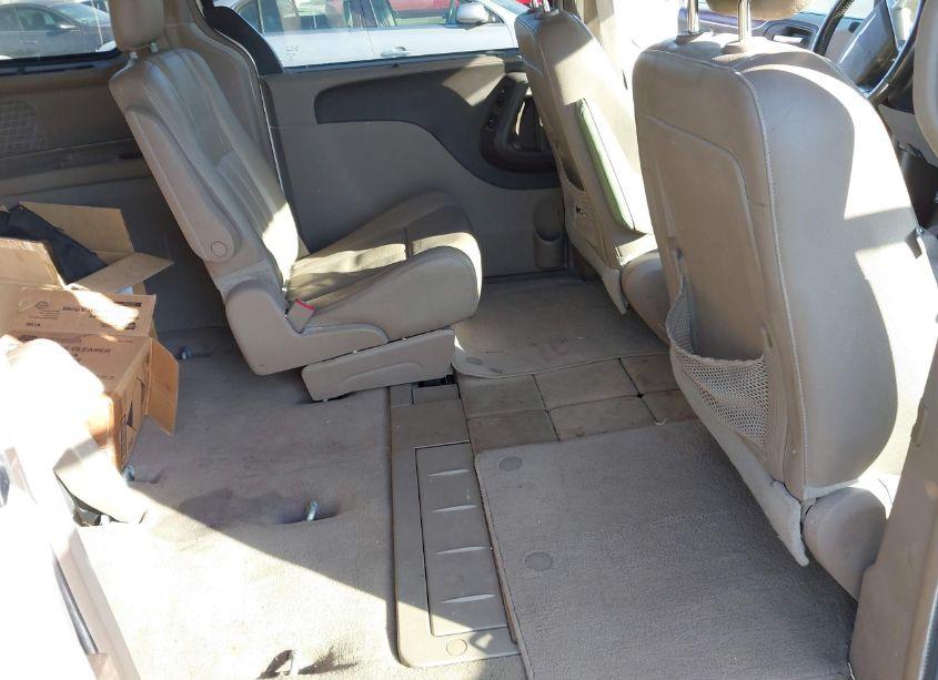 Photo 8 of 2014 Chrysler Town & COUNTRY TOURING-L (VIN 2C4RC1CG0ER116082)