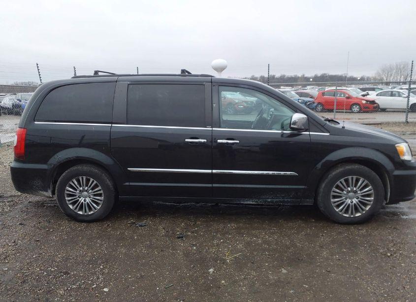 Photo 13 of 2014 Chrysler Town & COUNTRY TOURING-L (VIN 2C4RC1CG0ER144271)